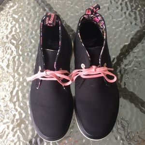 Black & floral Dr Martins size 5 girls